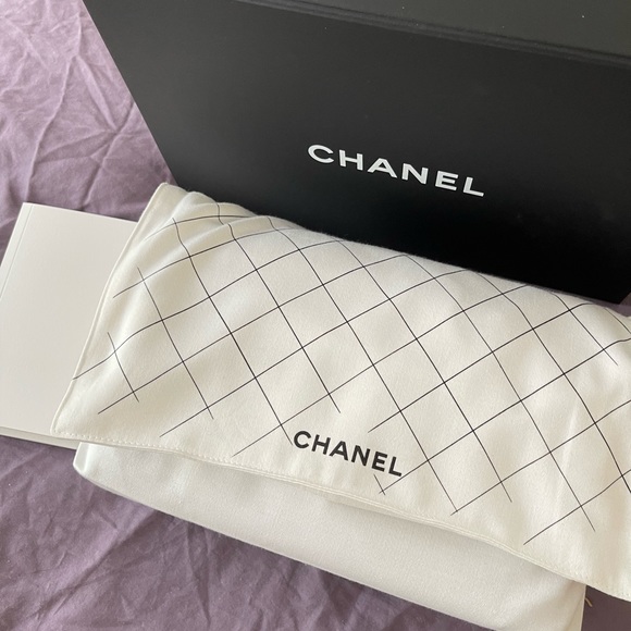 Chanel classic medium caviar silver hardware - Picture 4 of 5